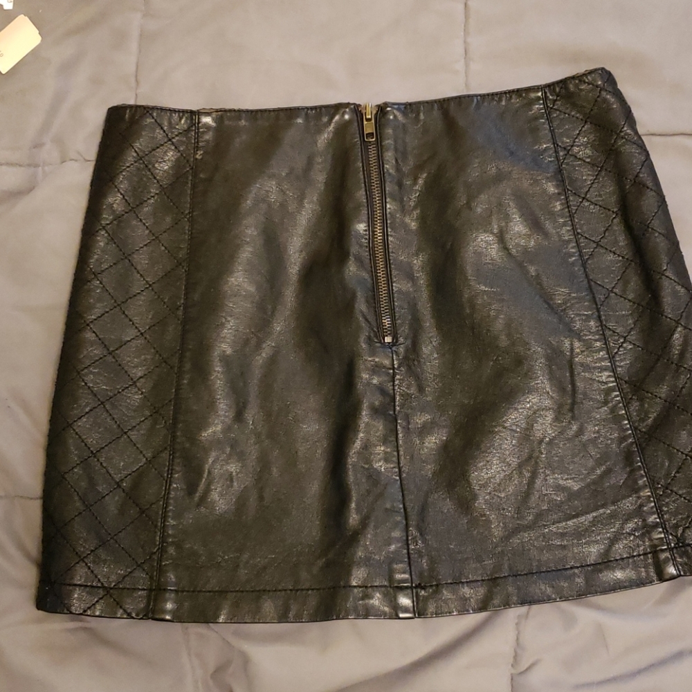 Mini skirt - Picture 3 of 7